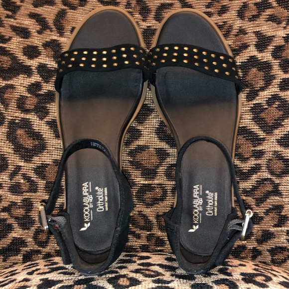 Koolaburra by UGG - Ankle Strap Sandal - Picture 3 of 8